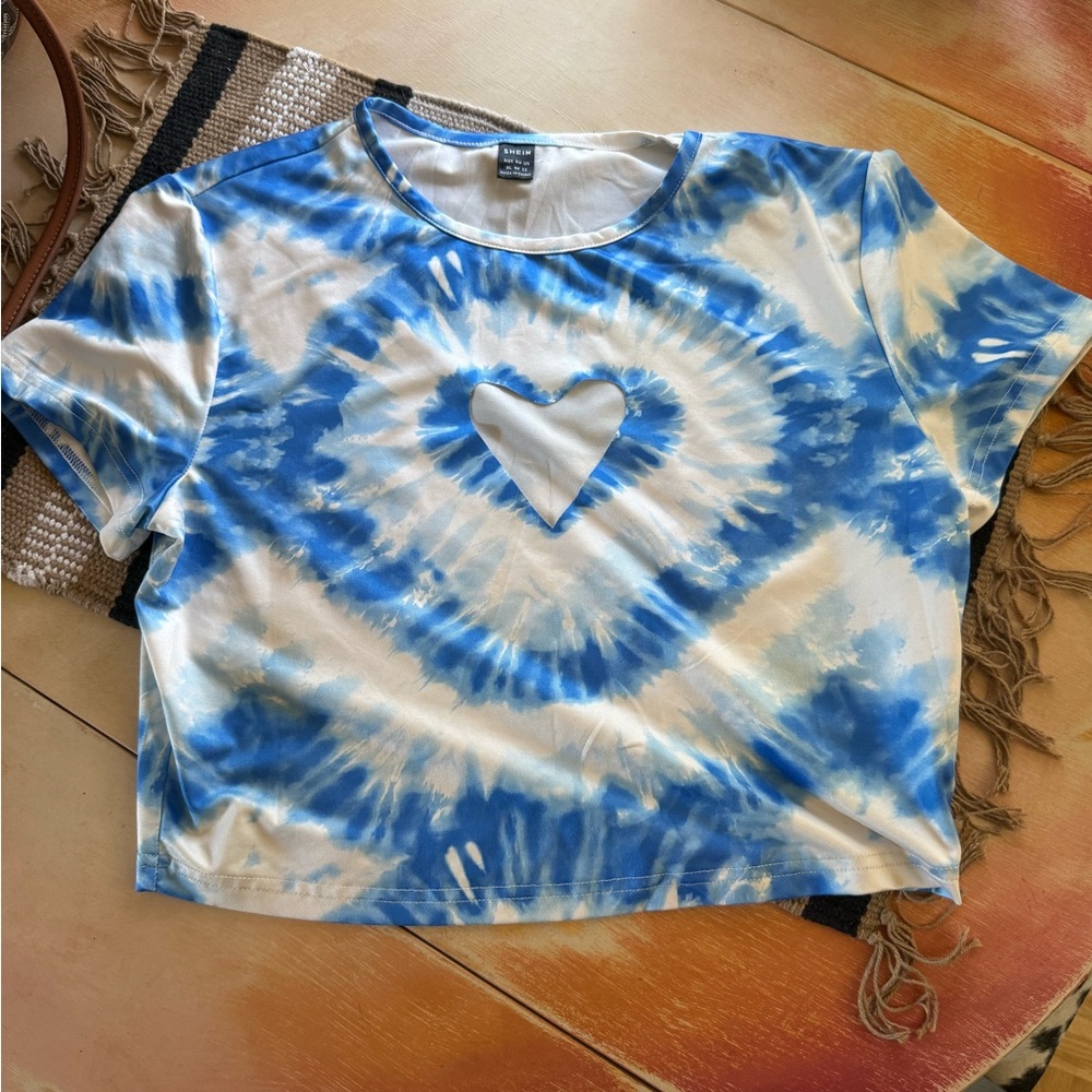 SHEIN Blue and White Tie-Dye Crop Top